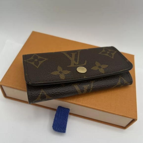 LV 4 ring key chain - Picture 1 of 16